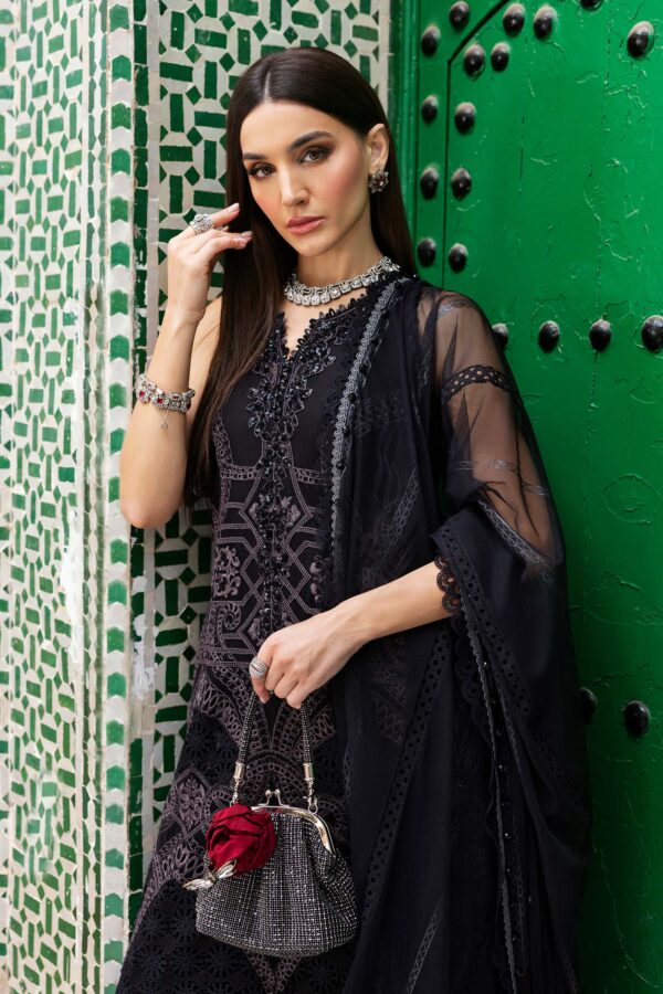 3 PIECE UNSTITCHED EMBROIDERED LAWN SUIT - D 2512 B - Image 4